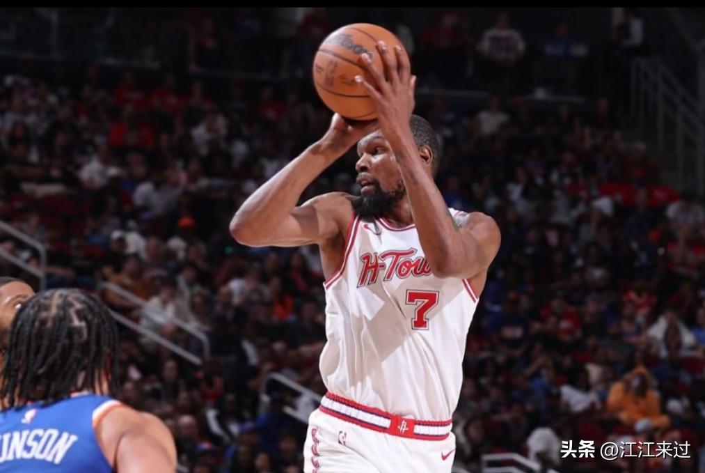 +28的效率，死神杜兰特再次打出超神的27分6板8助攻的豪华数据！
火箭111比