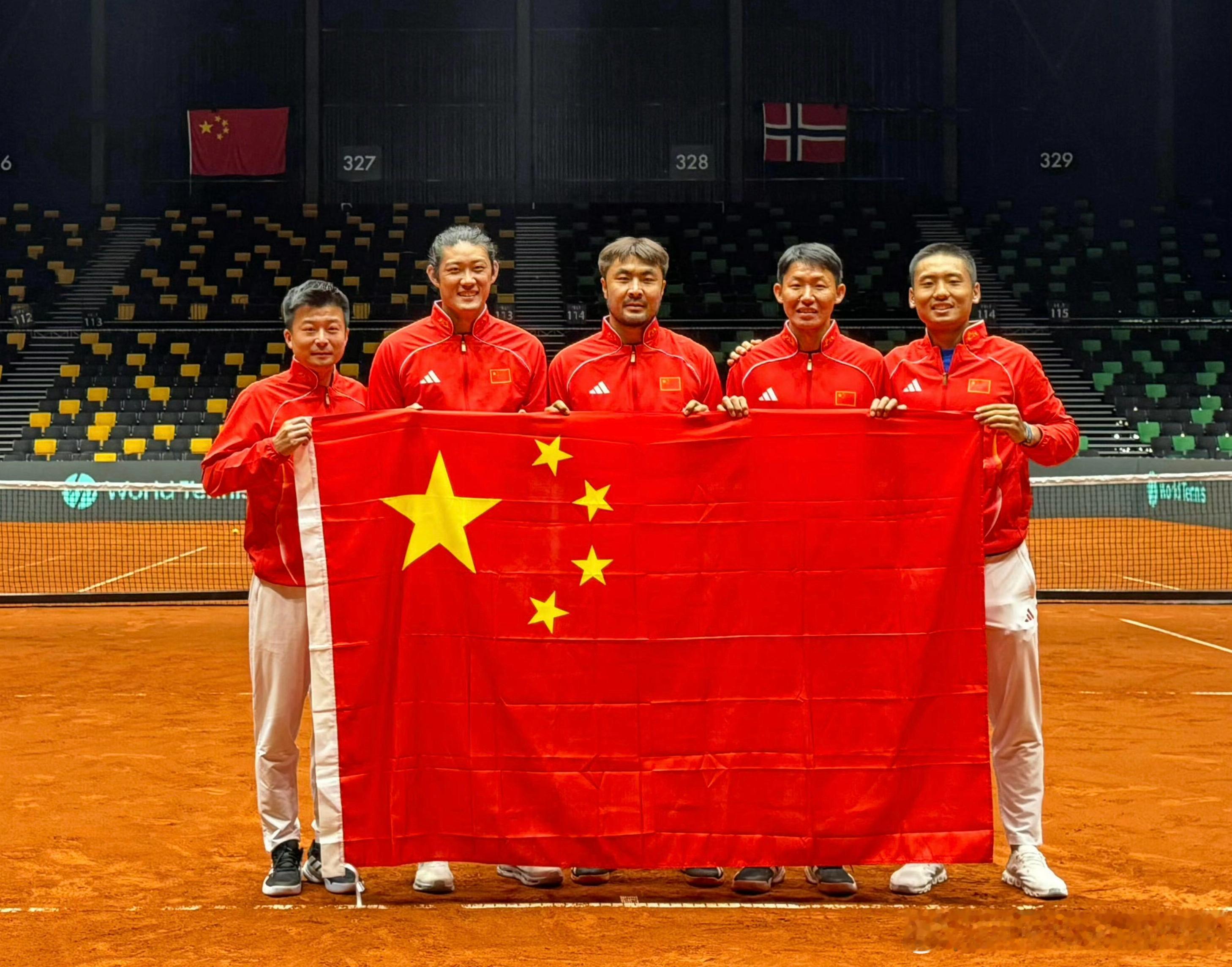 戴维斯杯 第一比赛日🇨🇳中国队0-2🇳🇴挪威队 第一日🇨🇳特日格乐1