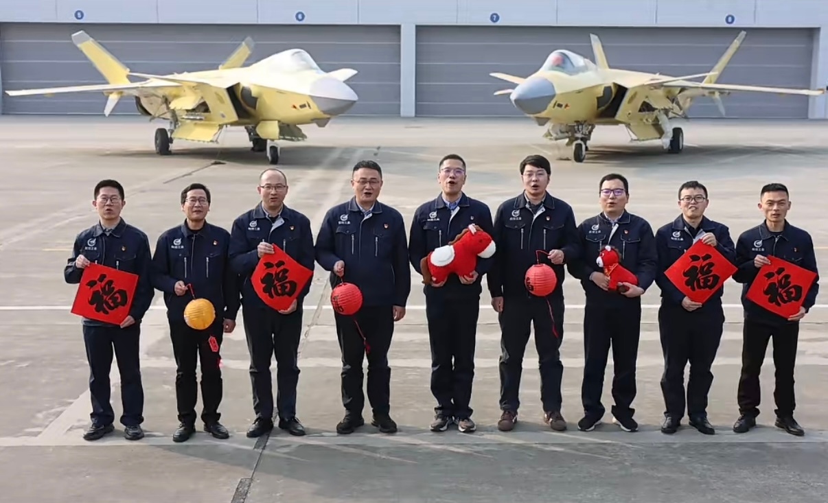 大年初一一些很硬的拜年 