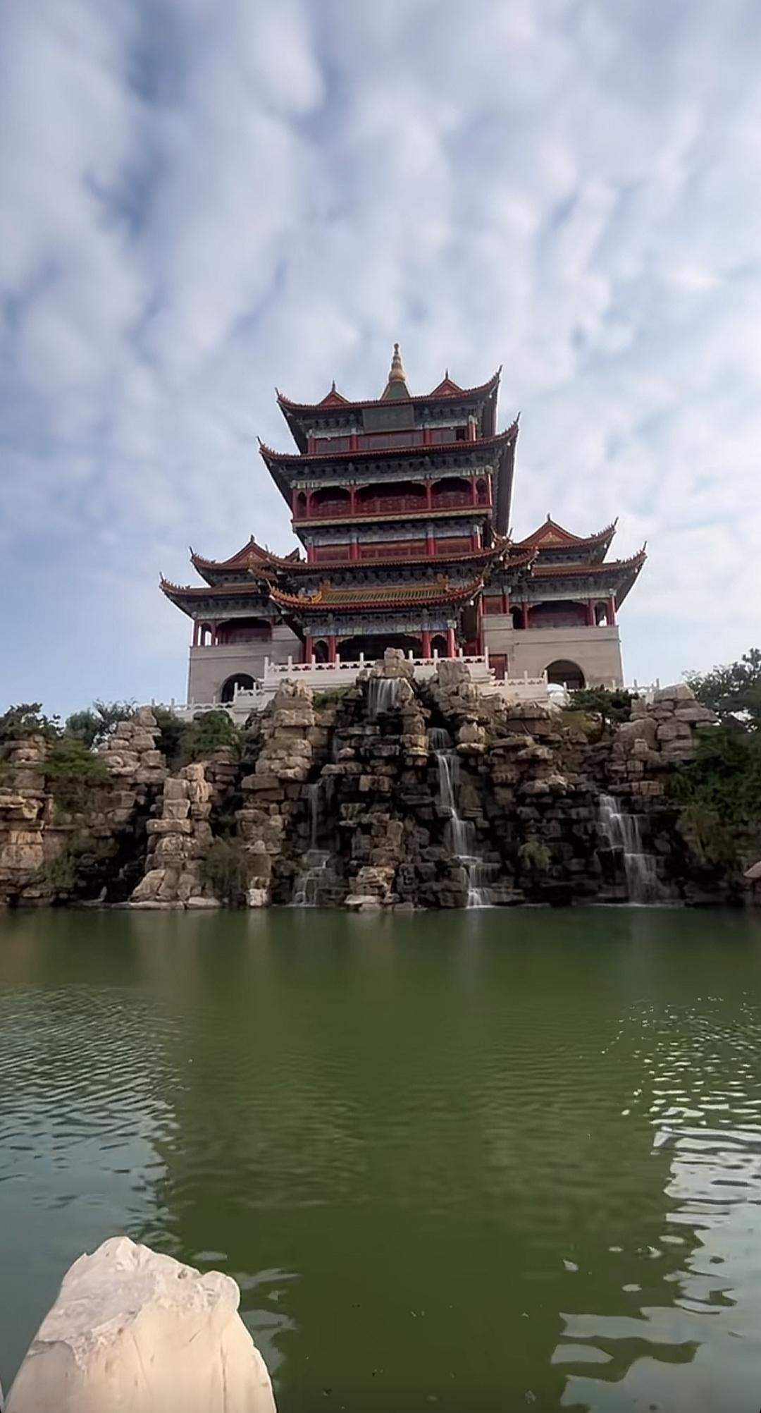 今天是2006年6月25号，下午高考成绩就出来了，祝所有考生一举夺魁，马到成功。