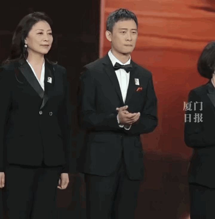 张译原来已经悄悄登上另一个水平层次了从参选直接变成金鸡奖评委了本来看见他觉得这次