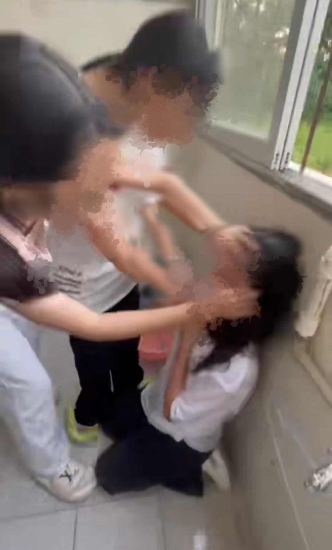 广西一中学女生遭多人霸凌 亲人辟谣：双方没和解，没有学校50