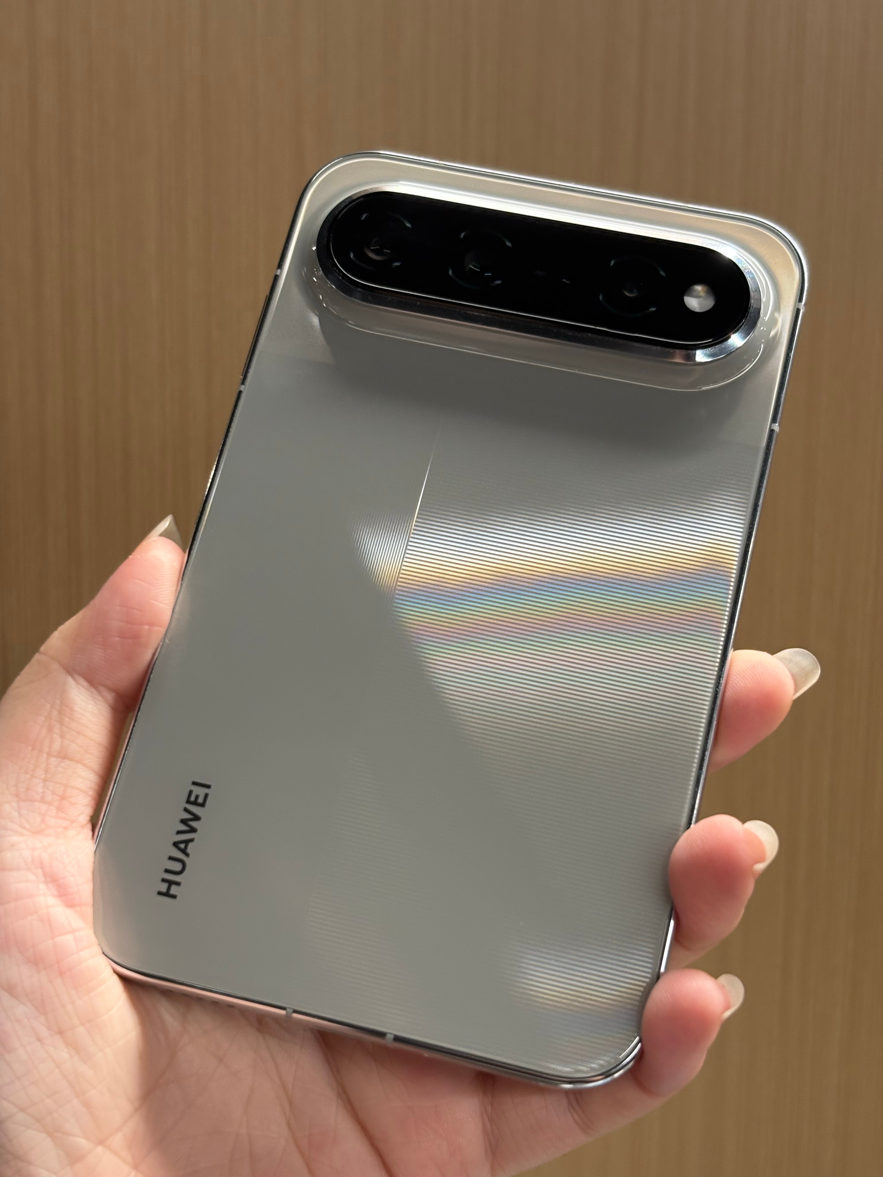 便宜和贵的手机壳差别在哪我的iPhone配件清单说实话兜兜转转试了一大堆手机壳，