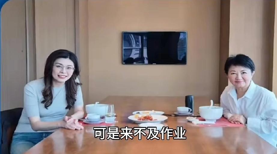 台湾地区可悲的地方是，没人要的武器，哑火的武器，被美国通通塞给他们，而且他们还不