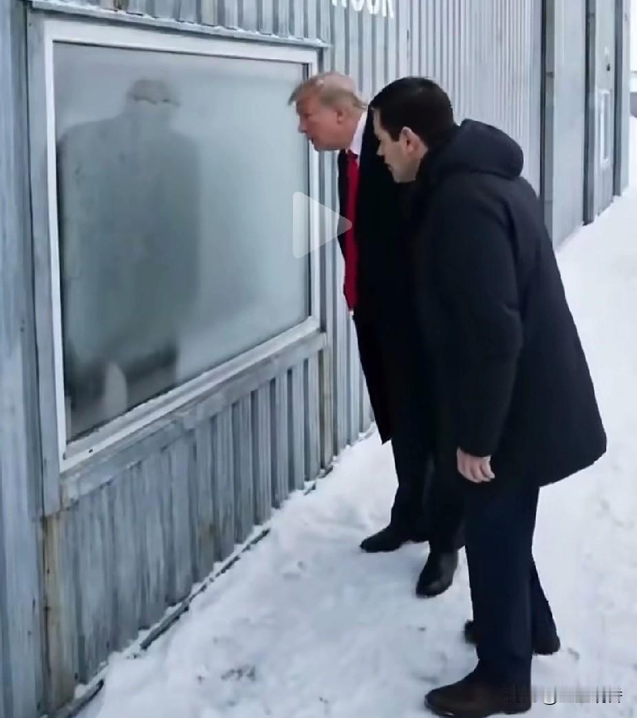 美国退出《巴黎协定》等众多国际组织，依此来显示美国的独一无二存在的炫耀，更是威胁