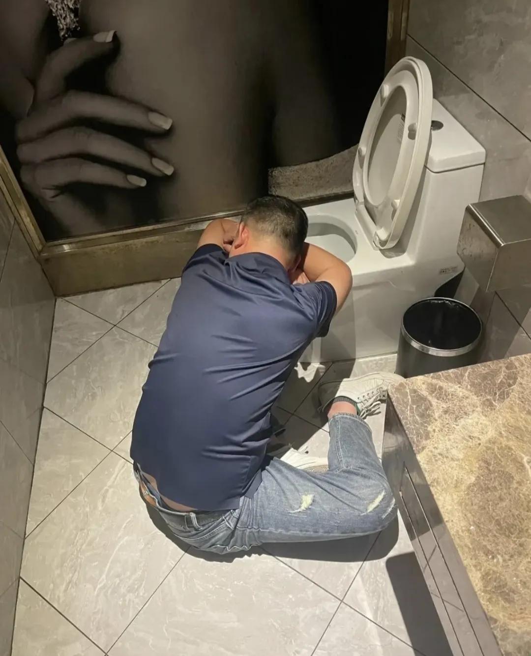 酒后识人品：

❶酒后总吹牛皮的，多半没本事。
❷酒后抢着买单的，重情又大方。