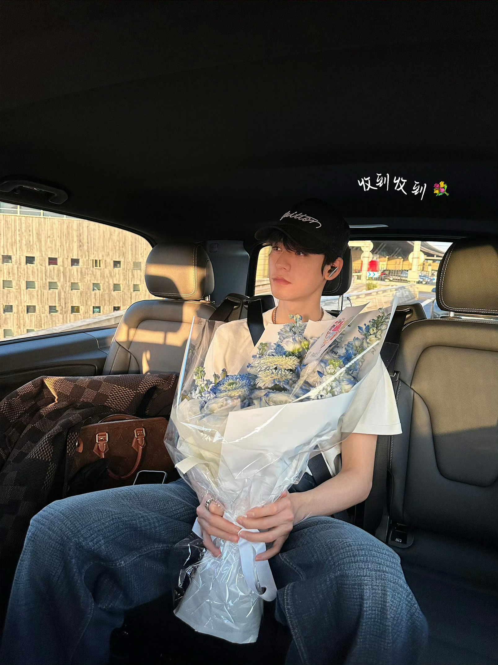 在小哥哥满屏的重点中提取我最爱的几个小巧思，太有意思了这个小菌菌。 