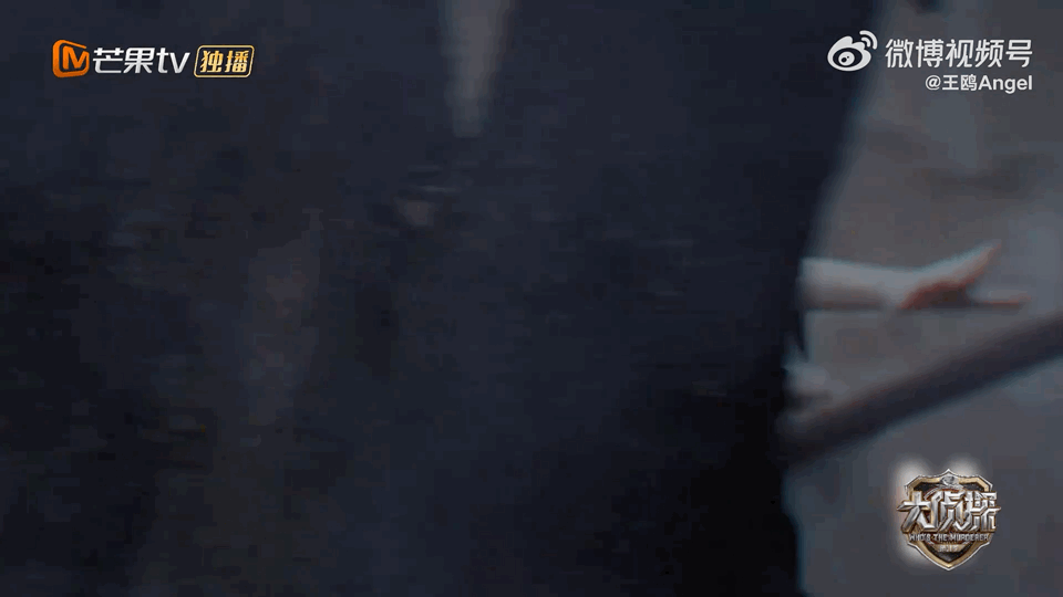 王鸥一款很有安全感的姐姐谁能不被王鸥这种姐姐狠狠戳中啊！遇到异怪入侵还能全程冷静