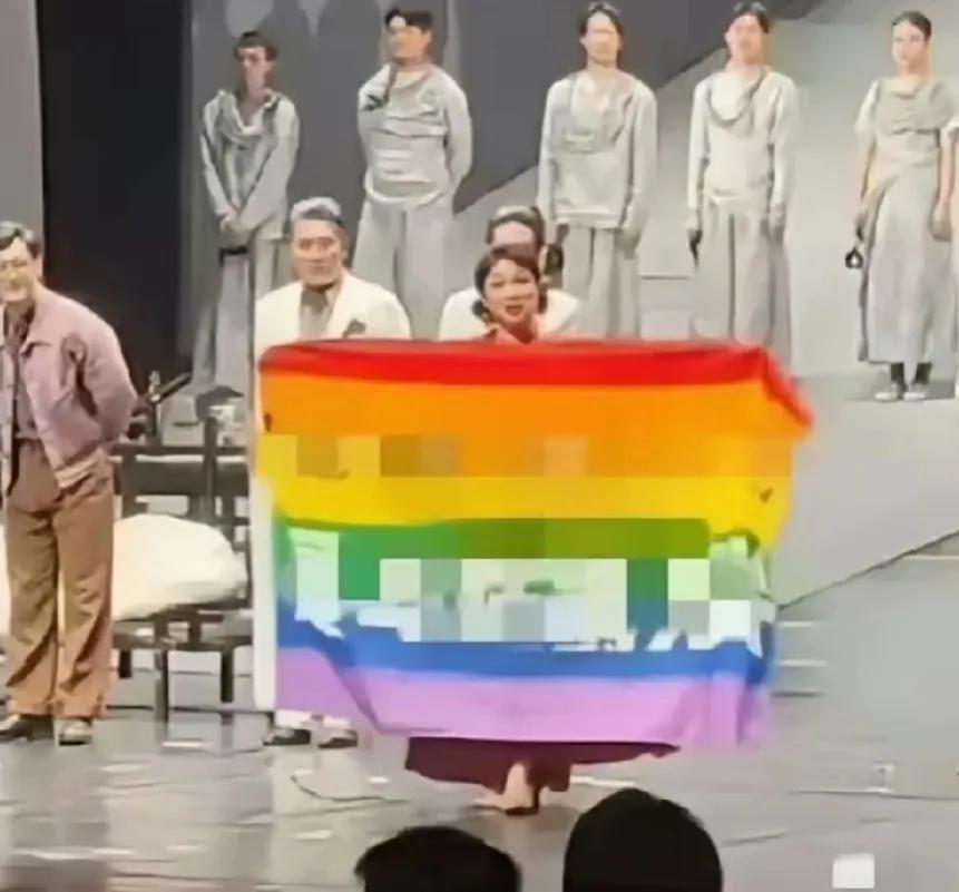 “宜将剩勇追穷寇，不可沽名学霸王！”#抵制金星# 广州佛山苏州已经取消了金星的演