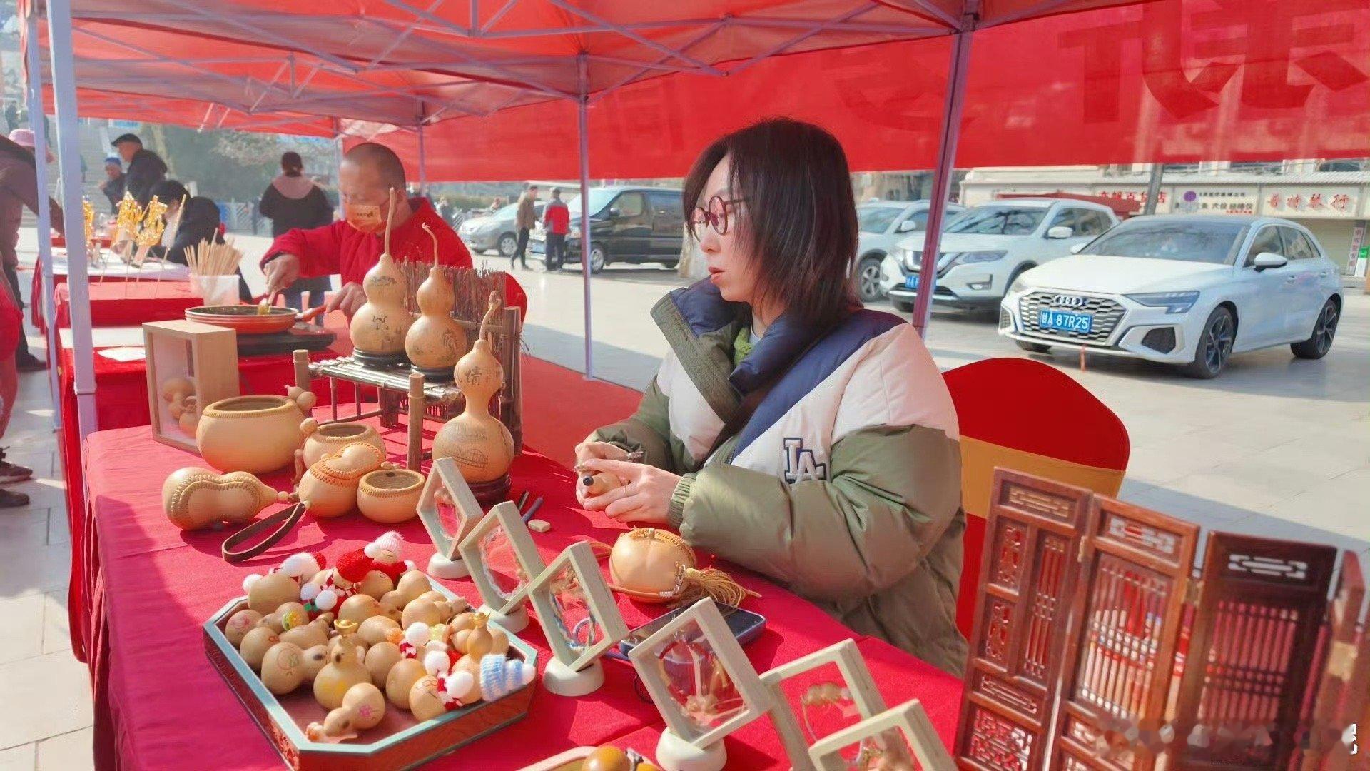 兰州五泉山非遗大过年 展现了非遗的一些魅力，的确还是很值得年轻人去了解的呀，不仅