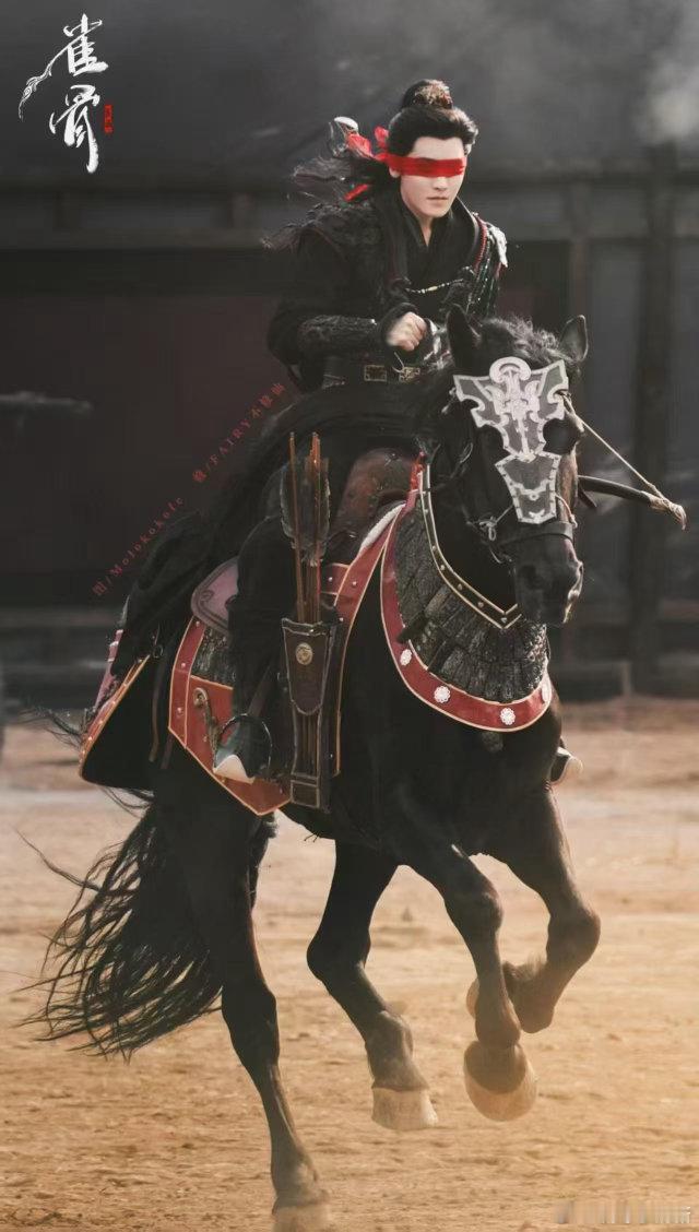 侯明昊新剧疯起来发了狠忘了情谁懂侯明昊脸颊染血这一幕 侯明昊这次把“忍”演得比“
