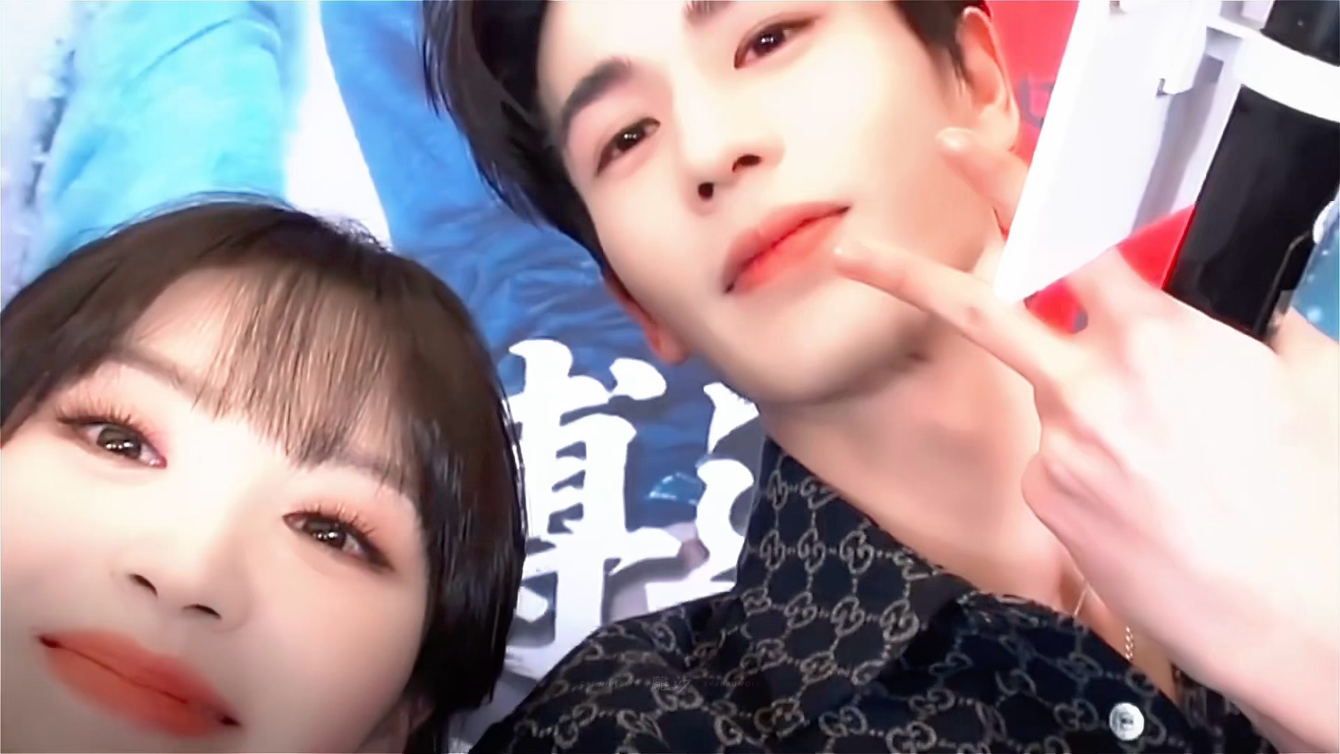 我盯着你的脸逐玉