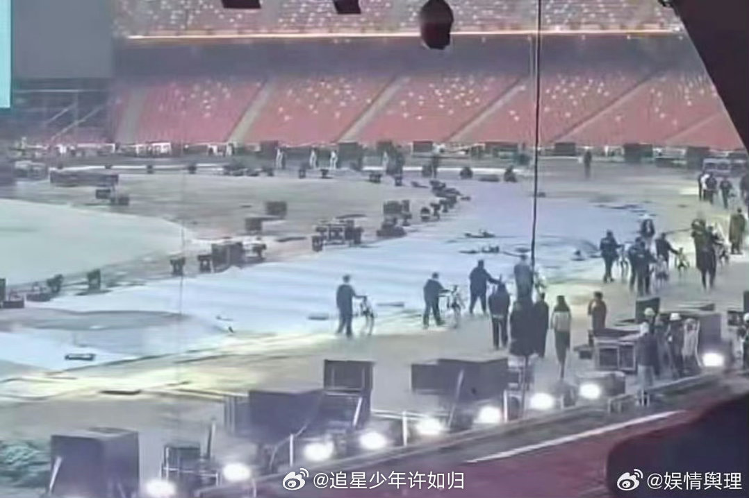 张杰鸟巢演唱会是1982闭幕式吧 鸟巢舞台确实够排面，机器人伴舞科技感拉满。19