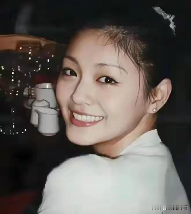 🌙狗仔葛斯齐，喊话S家！
2月2日，大S徐熙媛离世一周年纪念仪式落幕，S家全员