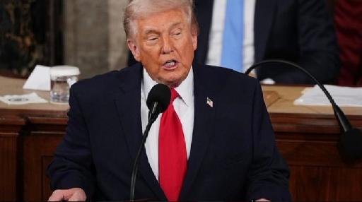 特朗普今天（北京时间2月25日）在国情咨文中表示：“过去4年，上届政府为美国吸引