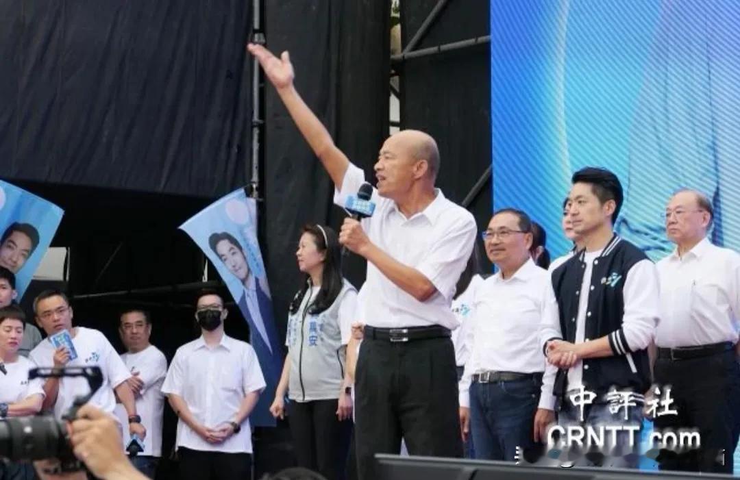 蒋万安演说太催泪！徐巧芯台下强忍情绪红了眼眶，韩国瑜金句连发呼吁“不能让正派被欺