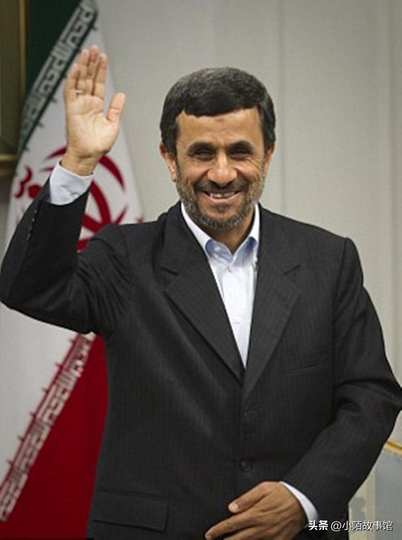 3月1日伊朗前总统内贾德遇袭身亡。这个铁匠的儿子，终究没能躲过这个春天的导弹。