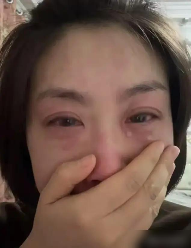 我42岁那年意外怀三胎，当时婆家全家都劝我生，说不过是多添双筷子的事，我脑壳一热