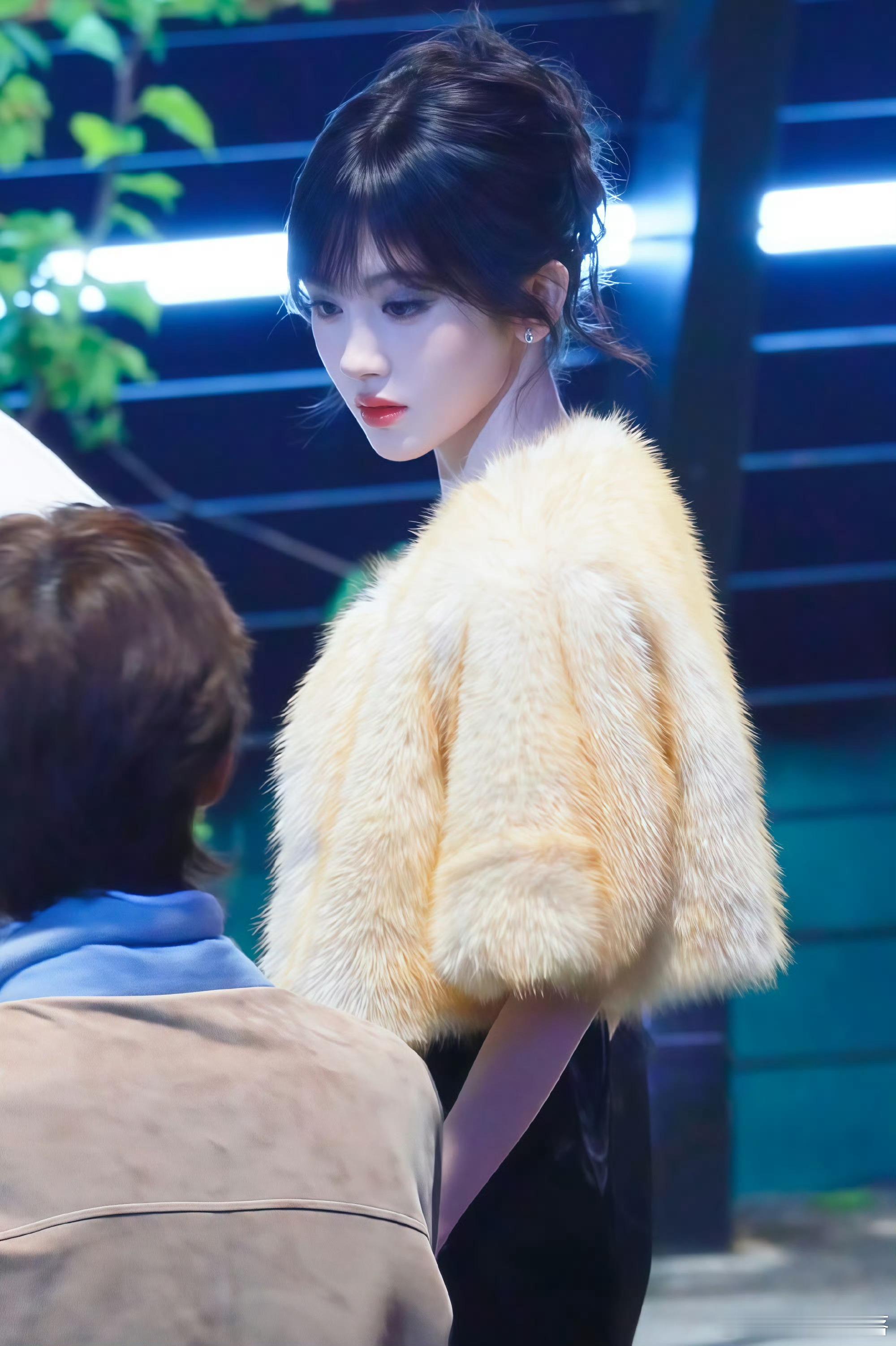 鞠婧祎 jjy鞠婧祎姜黎非jjy鞠婧祎千香“喜欢不会淹没于汹涌人海，爱意浸透入岁