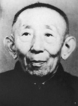 叫毛主席“大哥”的马夫，建国后到北京旅游，想找毛大哥要点钱
 
在湖北省赤壁市烈