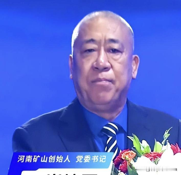 河南矿山的老板崔培军，直接把公司给“停”了。
第一道指令：“通知下去，所有长垣的