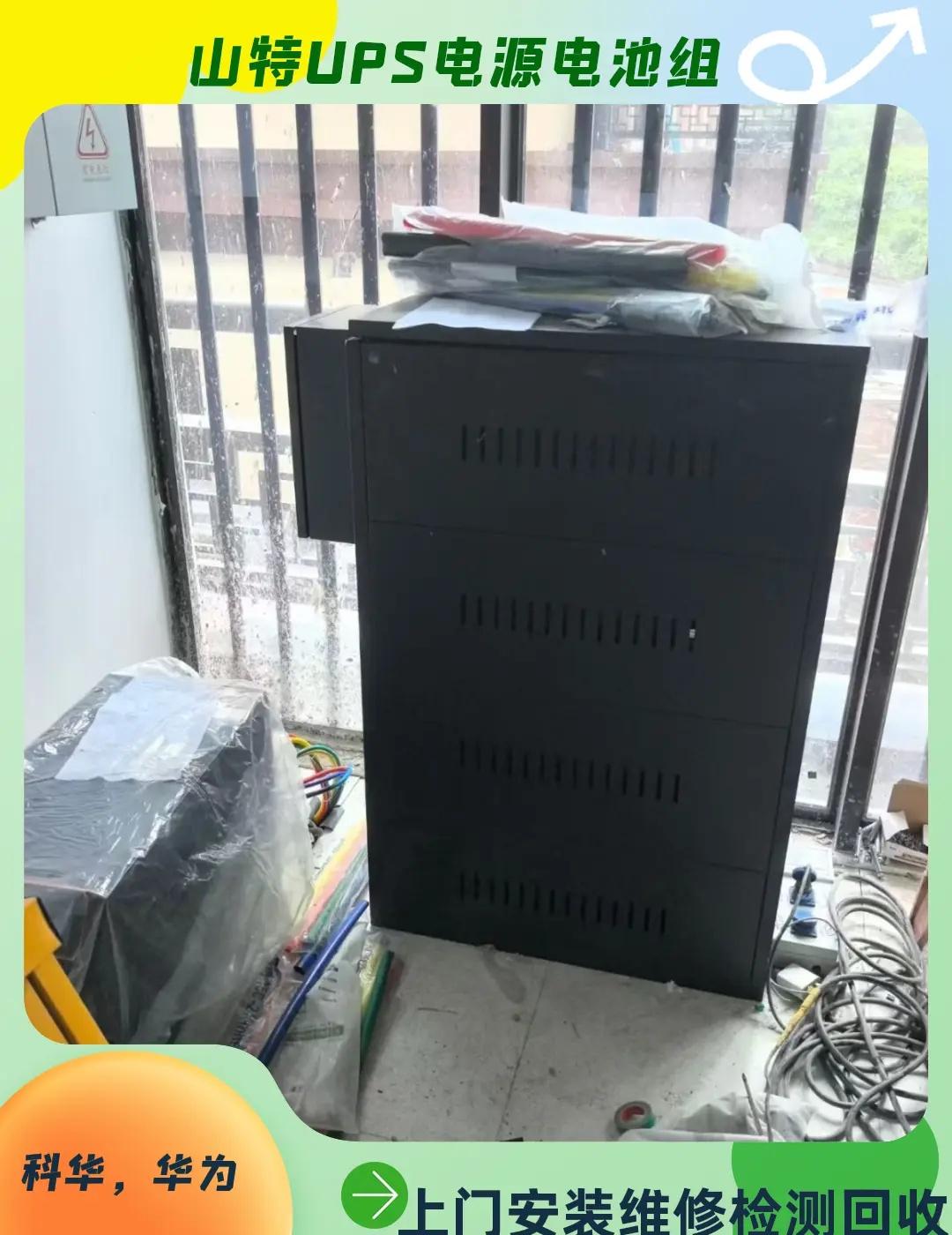上海UPS。带大家走进我们的装配车间，每一台 UPS 都靠工人手工组装，线路细节