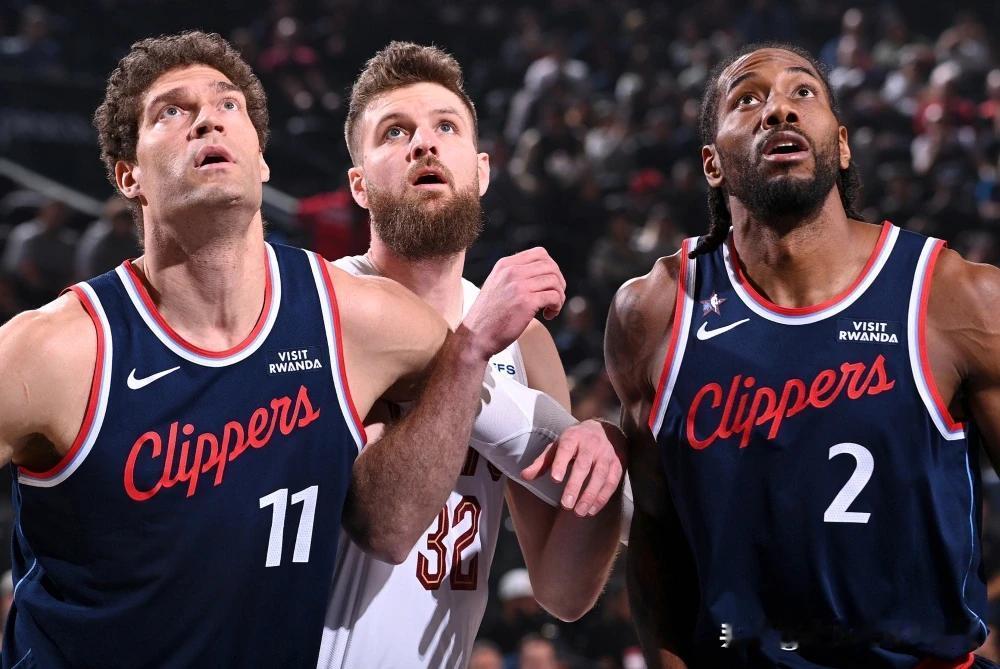 没有哈登的快船2连败，就连挣扎的机会都没有
第一节就被对手打花
上一场对76人第