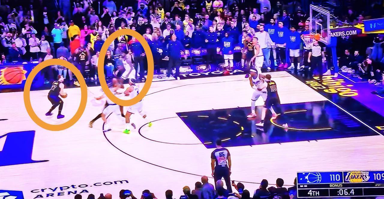 东契奇绝杀良机甩锅詹姆斯，湖人如此憾负魔术太可惜。

比赛还有6.8秒，主场作战