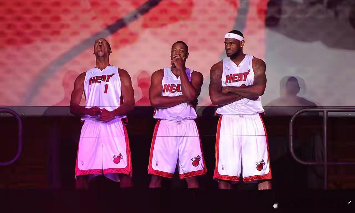 篮球最讽刺的一课：双标斯科特批评詹姆斯决定一，称不该去抱团，还拿魔术师举例，说他