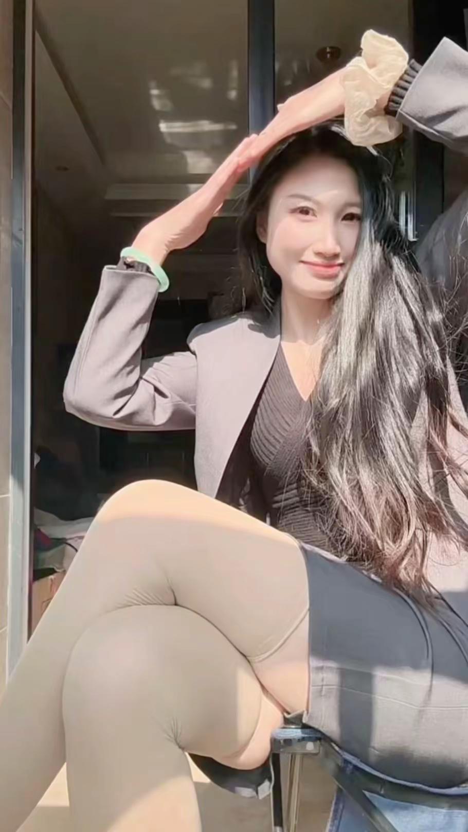 好身材好气质 御姐 这样的身材有人喜欢吗 肉丝大长腿