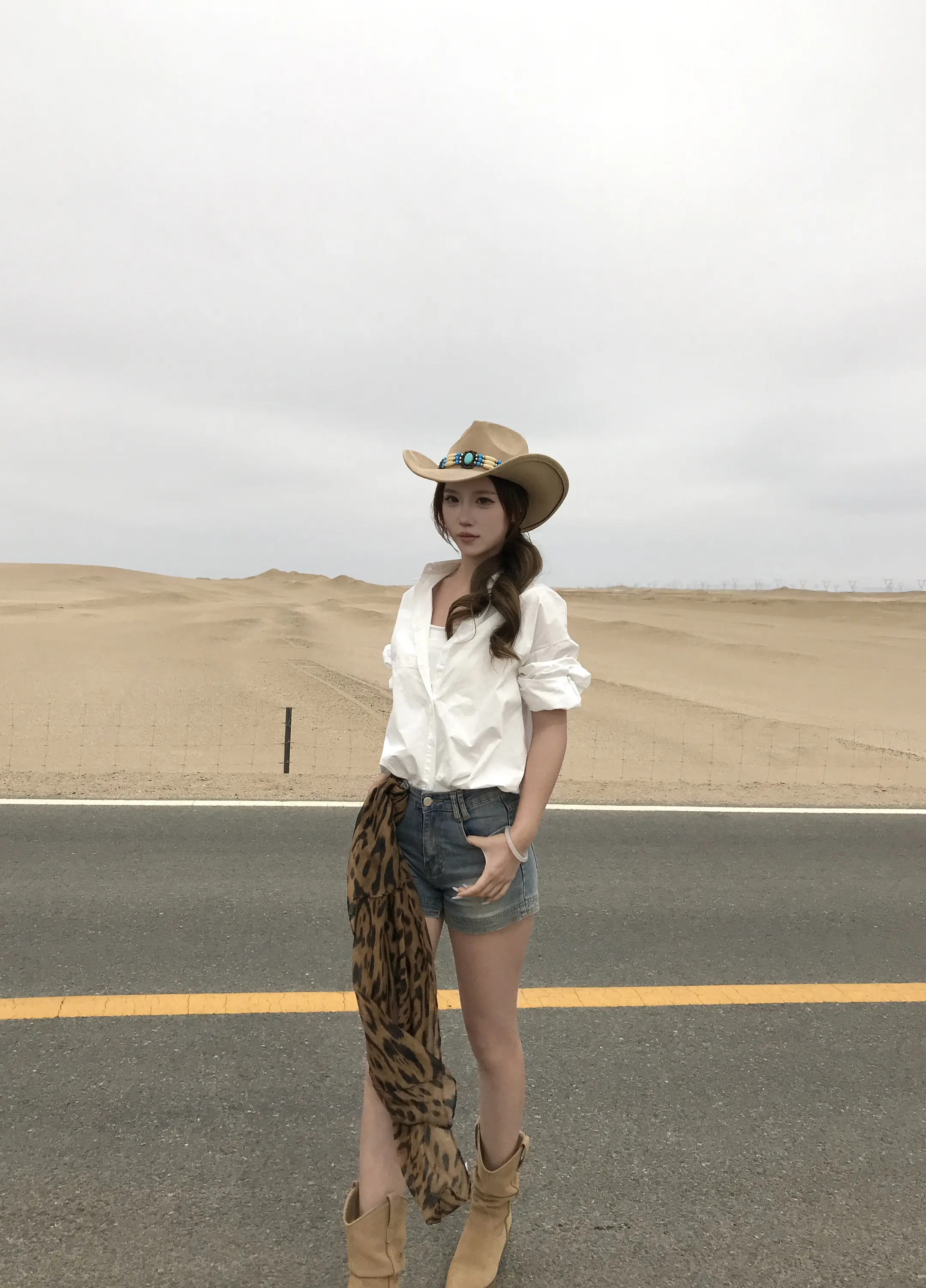 比我萌的没我帅 比我帅的我去你的。