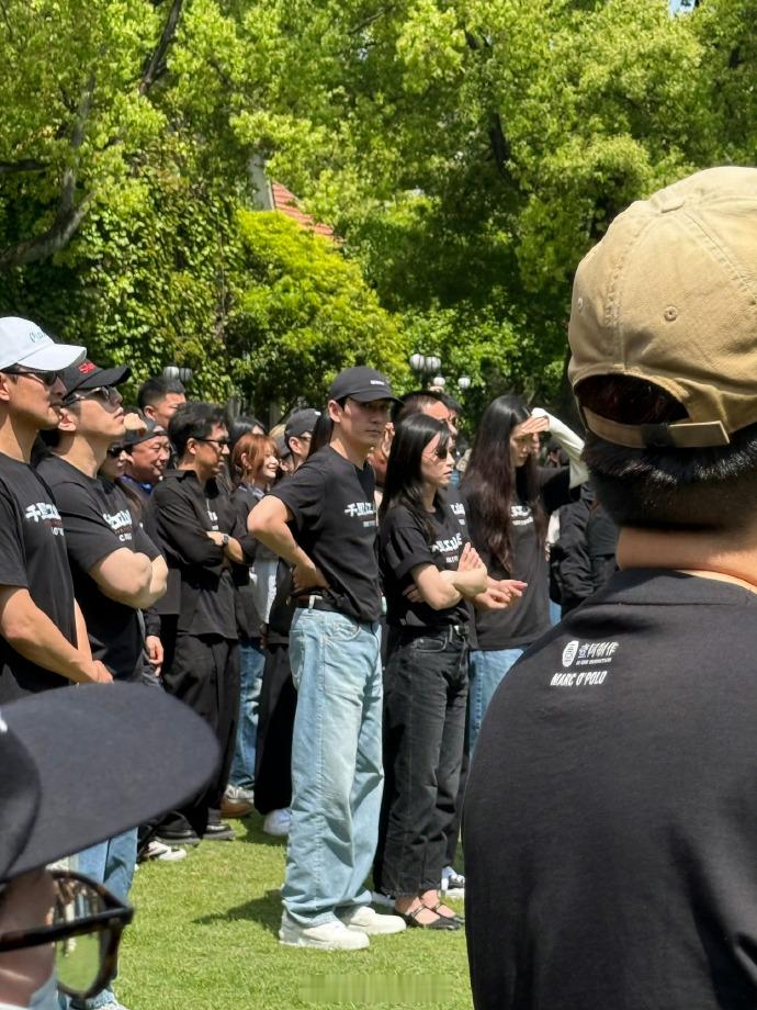 朱一龙千里江山图开机了朱一龙文咏珊千里江山图开机了  朱一龙、文咏珊《千里江山图