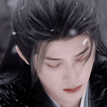 哇哦，美如画啊美如画，为了欣赏这美色也要追一追这剧啊，如果正片也这么美的话 