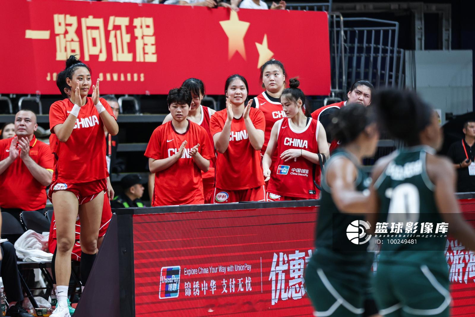 今晚结束的一场热身赛，中国女篮以69比65击败尼日利亚女篮，取得两连胜。张子宇2