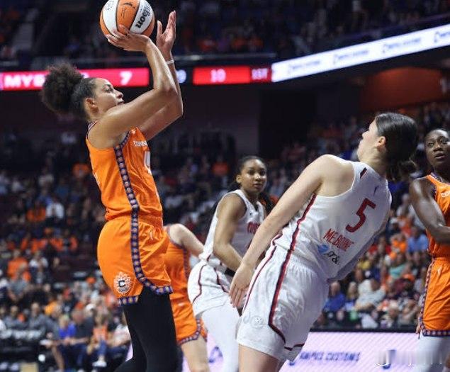 wnba篮球 华盛顿神秘人七月份整体表现稳中有升，目前仍处于季后赛席位竞争行列。