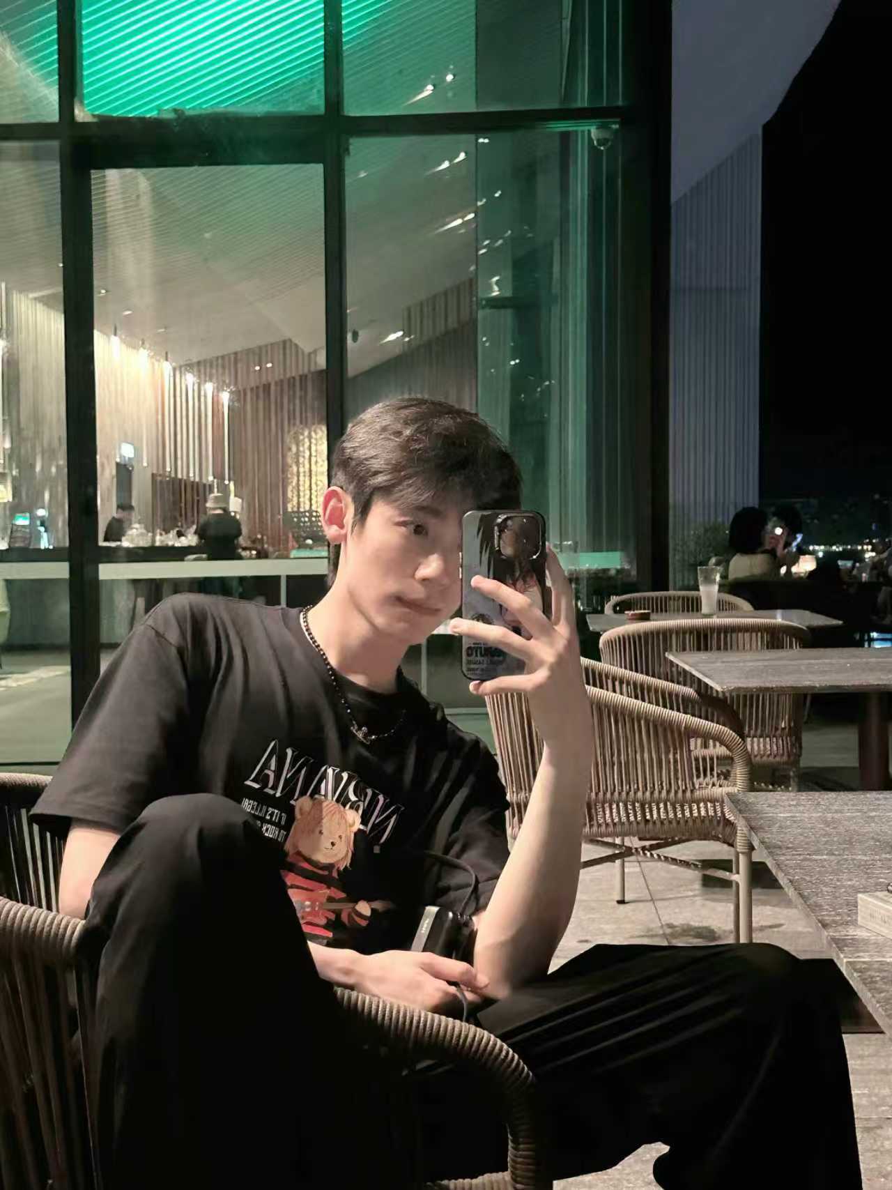 李卿吃一顿漂亮饭plog 李卿吃一顿漂亮饭plog 是事事都想要和粉丝分享的宠粉