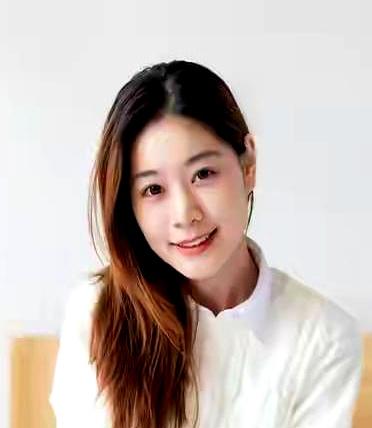 一句“别看脸，看两处，准头99%”，今天在信息流里像锣一敲，关于女人私生活的判定