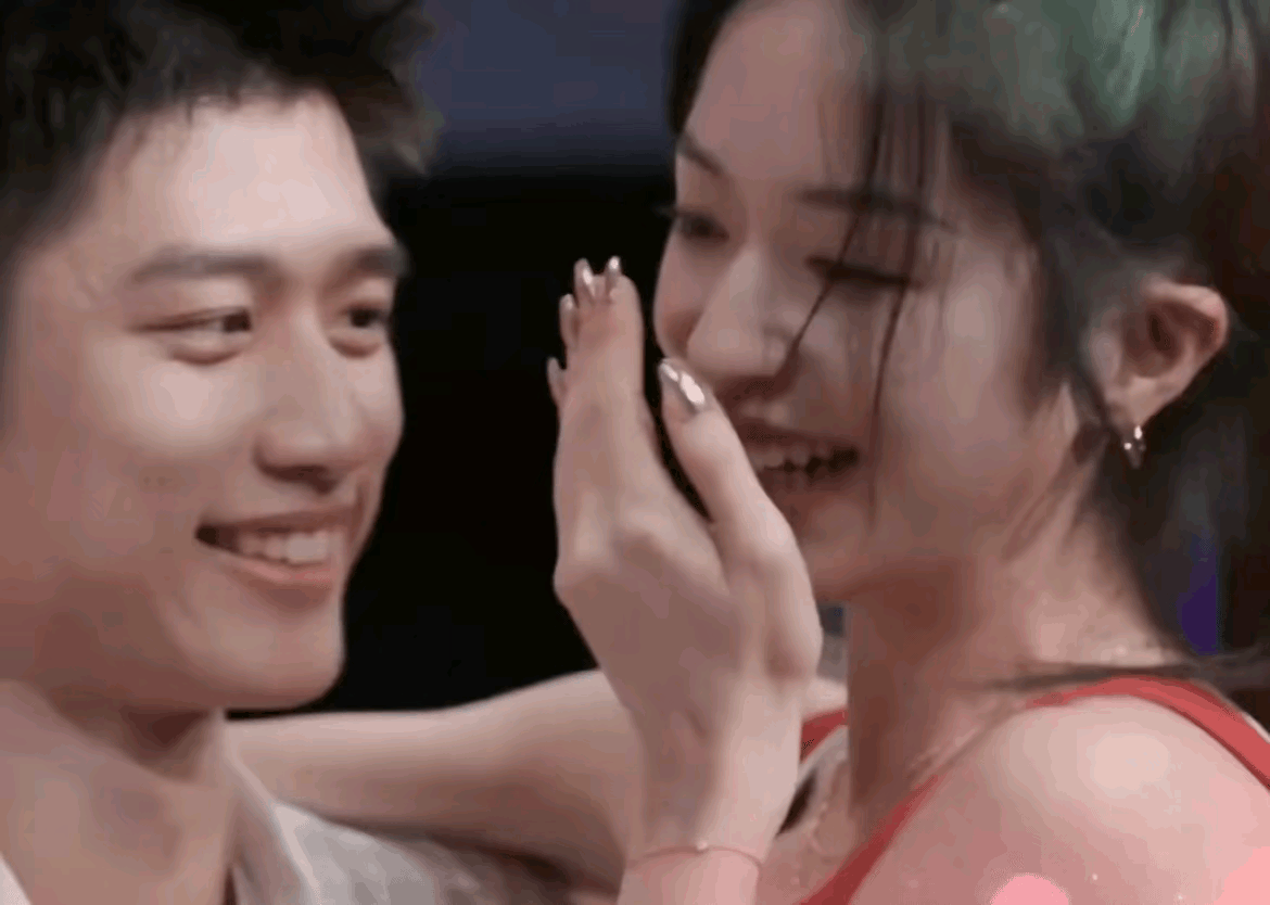 彭高 翁青雅怎么回事啊彭高！和翁青雅恋爱这么久了，还是一个盯盯怪，《心动的信号》