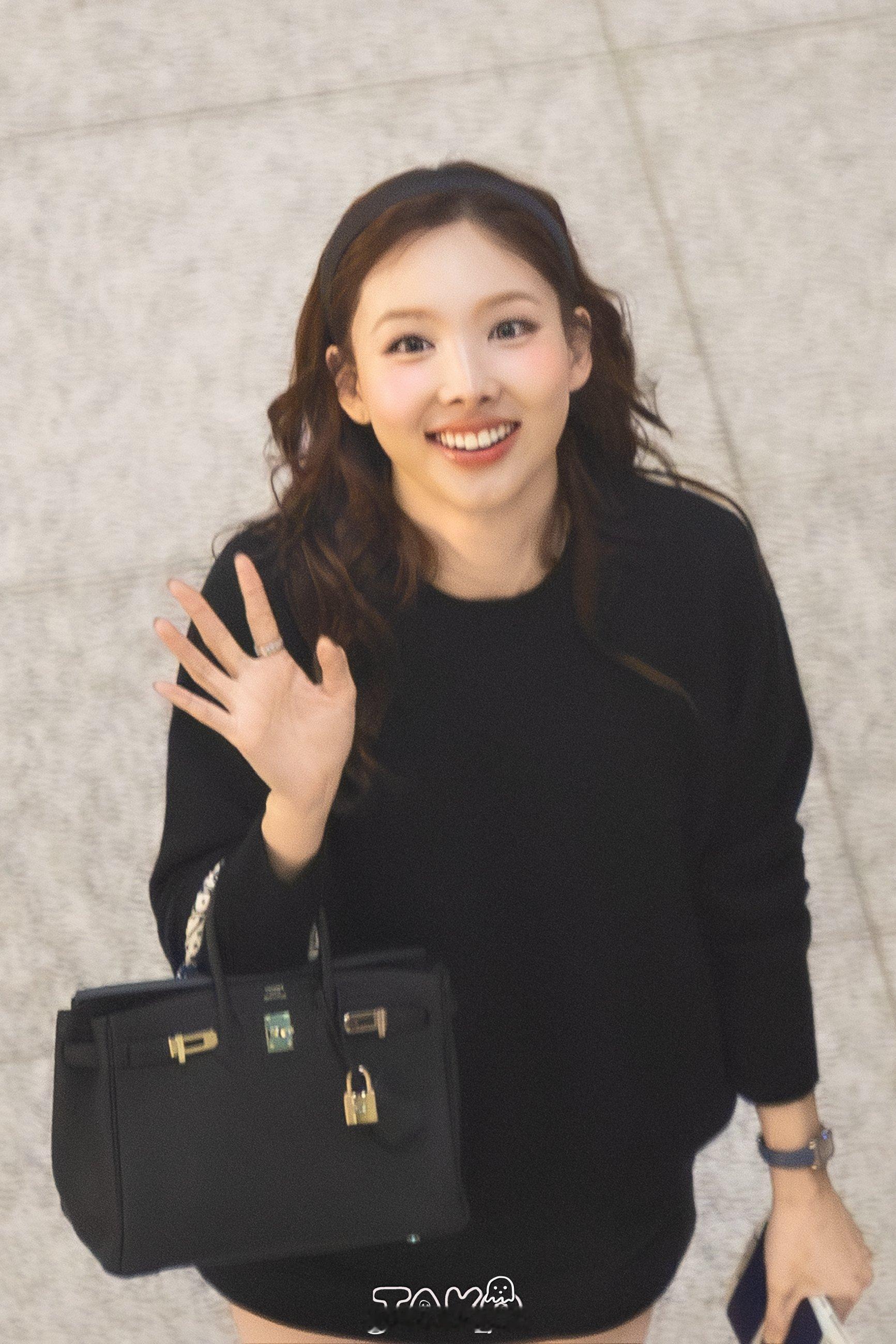 林娜琏机场穿搭 ​​​