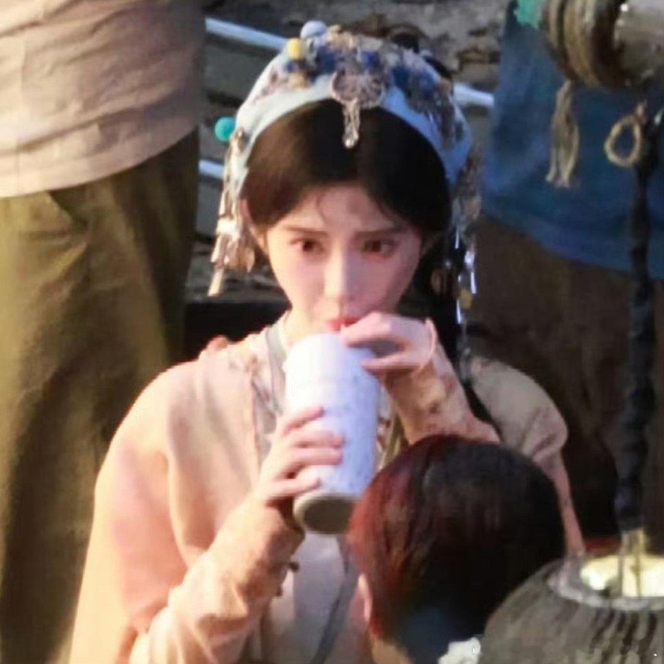 鞠婧祎阿黛好萌阿黛好萌 鞠婧祎阿黛好萌 ​​​