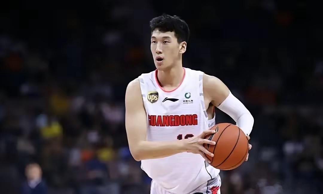 杜锋前脚刚走，广东宏远后脚就开始“大扫除”，第一刀就砍向了他姐姐的经纪公司，旗下