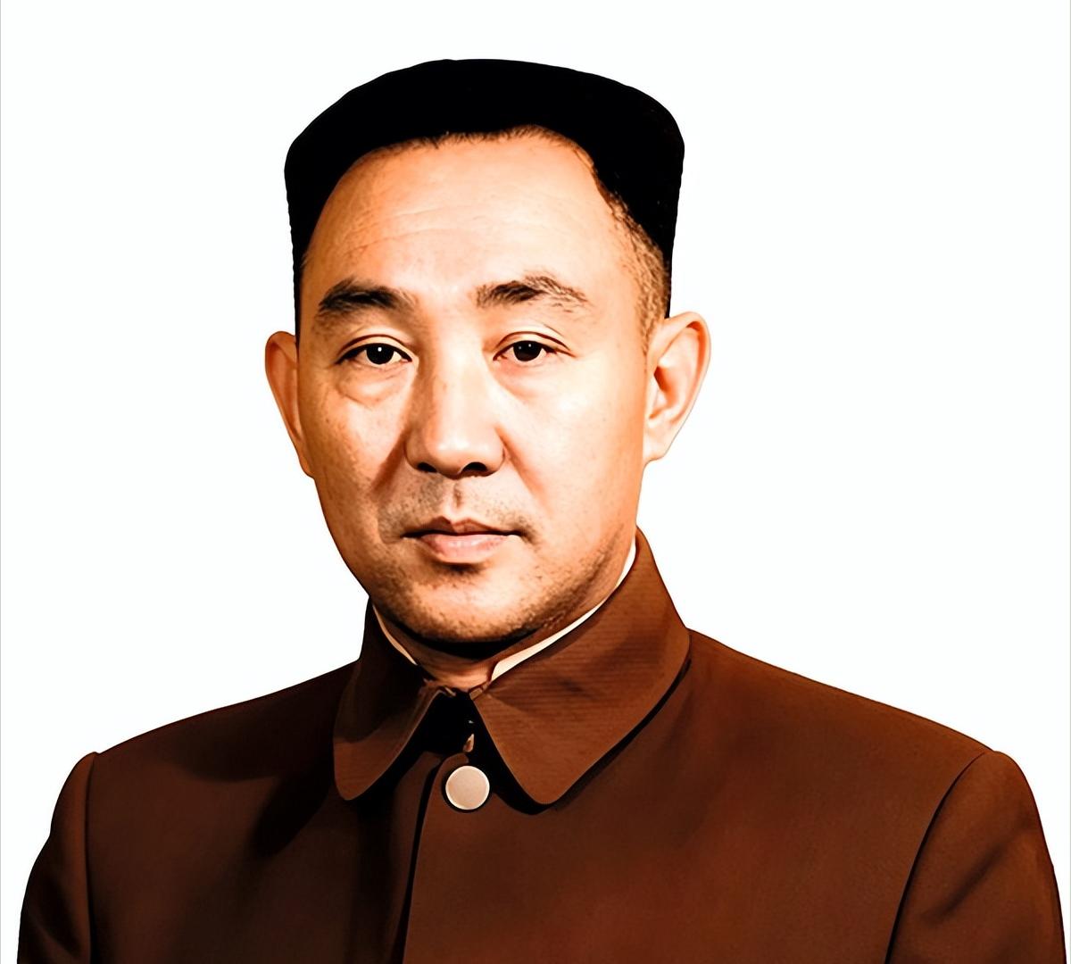 1958年，他调回军队，罗荣桓请示补授军衔，毛主席一锤定音：至少是上将！

机关