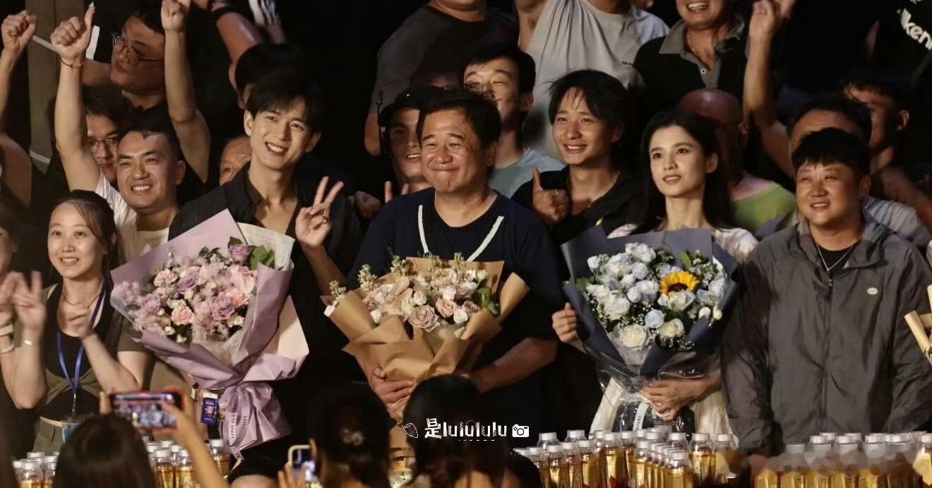 雾里青杀青终于杀青了，从开拍的期待，到后面看粉丝打架的心累，希望成片满足对小说的