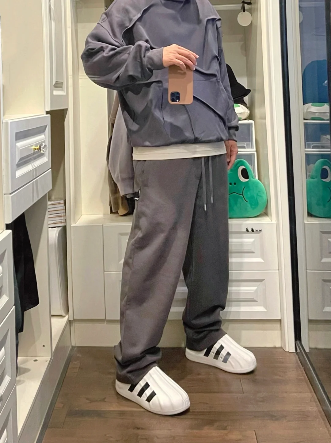 卫衣卫裤｜通勤穿搭