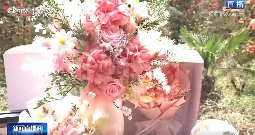 你认为什么是“真正爱自己” 真正爱自己可不像很多人想的那样，买名牌、吃大餐、朋友