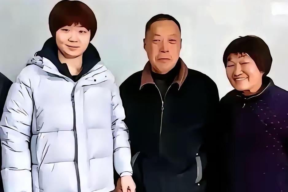 蒯曼的父亲爱女心切，
看到女儿决赛输外战，
不是帮助女儿查找原因，
而是极力为女