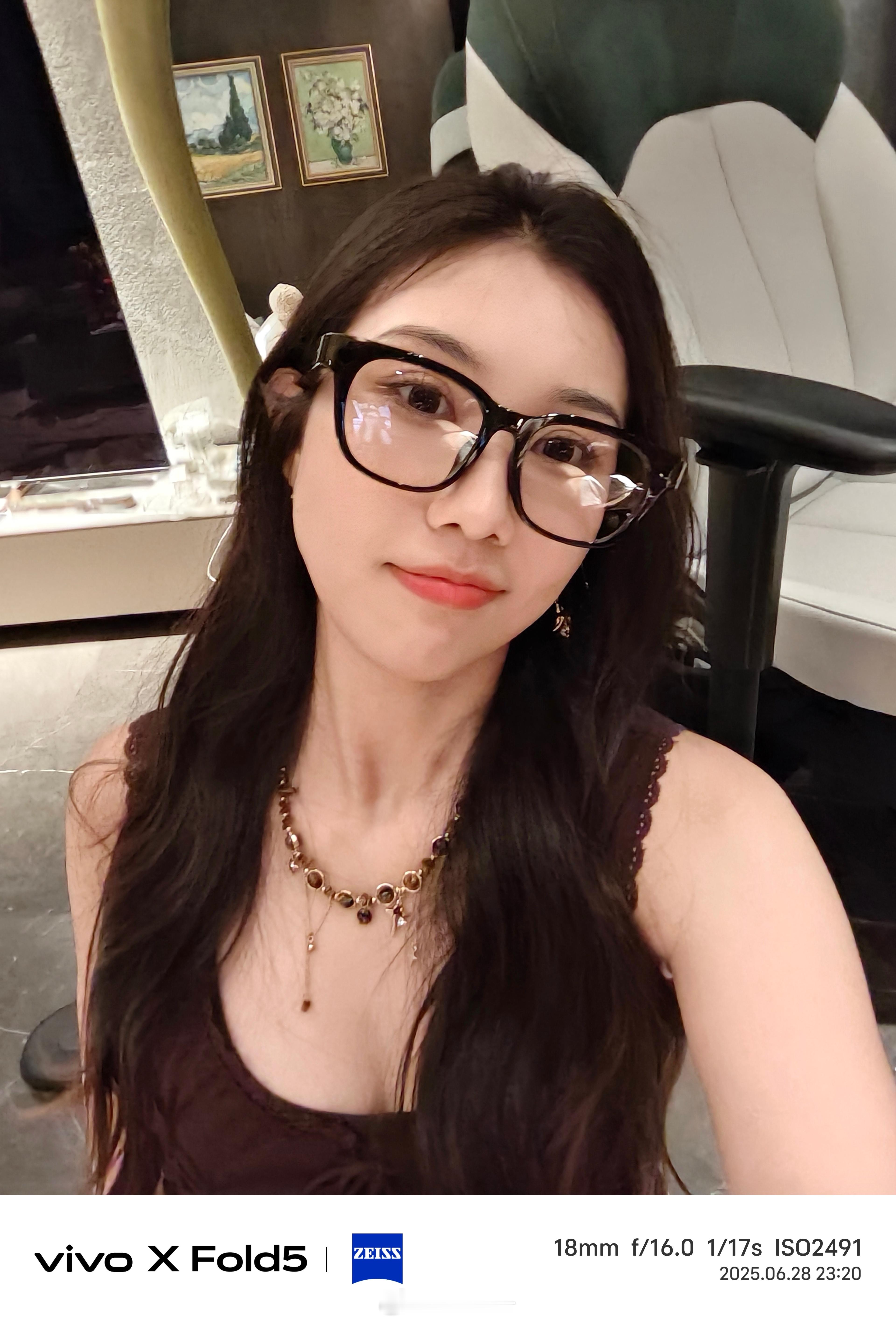 完了 吃个饭 被西西种草小米AI眼镜了 ​​​