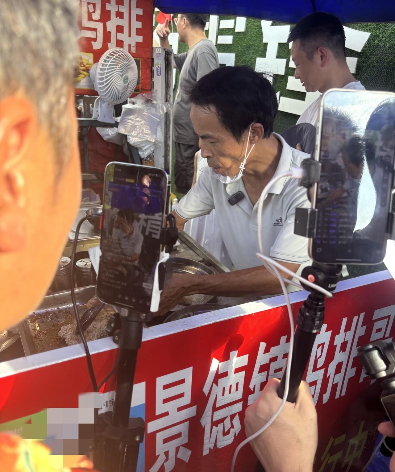 江西景德镇鸡排哥广告报价曝光，价格令人咋舌，网友:一条广告的收入，足够卖上一整年
