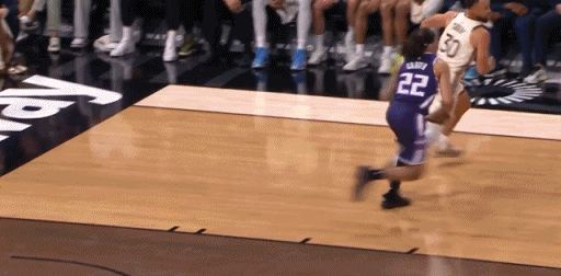 连续3+1！库里展现逆天投篮手感！
在今天NBA常规赛勇士对阵国王的第二节比赛中