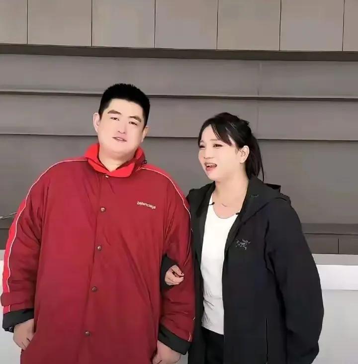 一件外套就12万的赵一楠，能否为赵本山守住家业？衣服贵一点没关系，只要不败家，不
